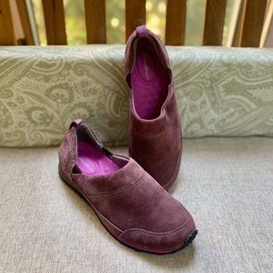 NWOT Eddie Bauer suede slip-ons in plum